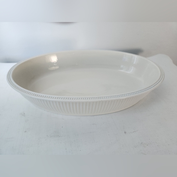 Wedgewood Windsor White Casserole Dish 12.25" - Excellent Condition - Picture 1 of 4